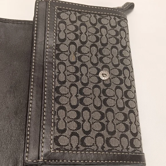 Coach Signature Jacquard Leather Envelope Buckle Bifold Wallet Zip - Picture 4 of 8